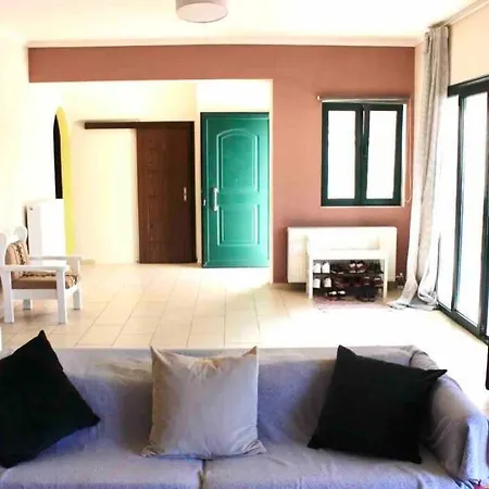 Alexi's Apartment. 1 Minute Walk To The Beach. Sami (Kefalonia)