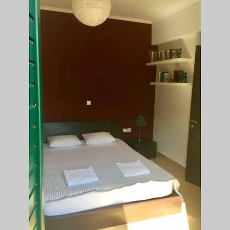 Alexi's Apartment. 1 Minute Walk To The Beach. Sami (Kefalonia)
