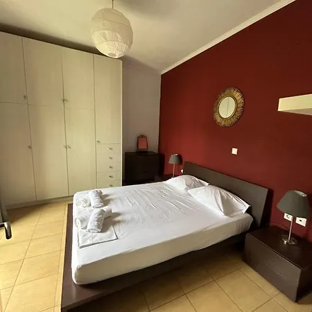Alexi's Apartment. 1 Minute Walk To The Beach. Sami (Kefalonia)